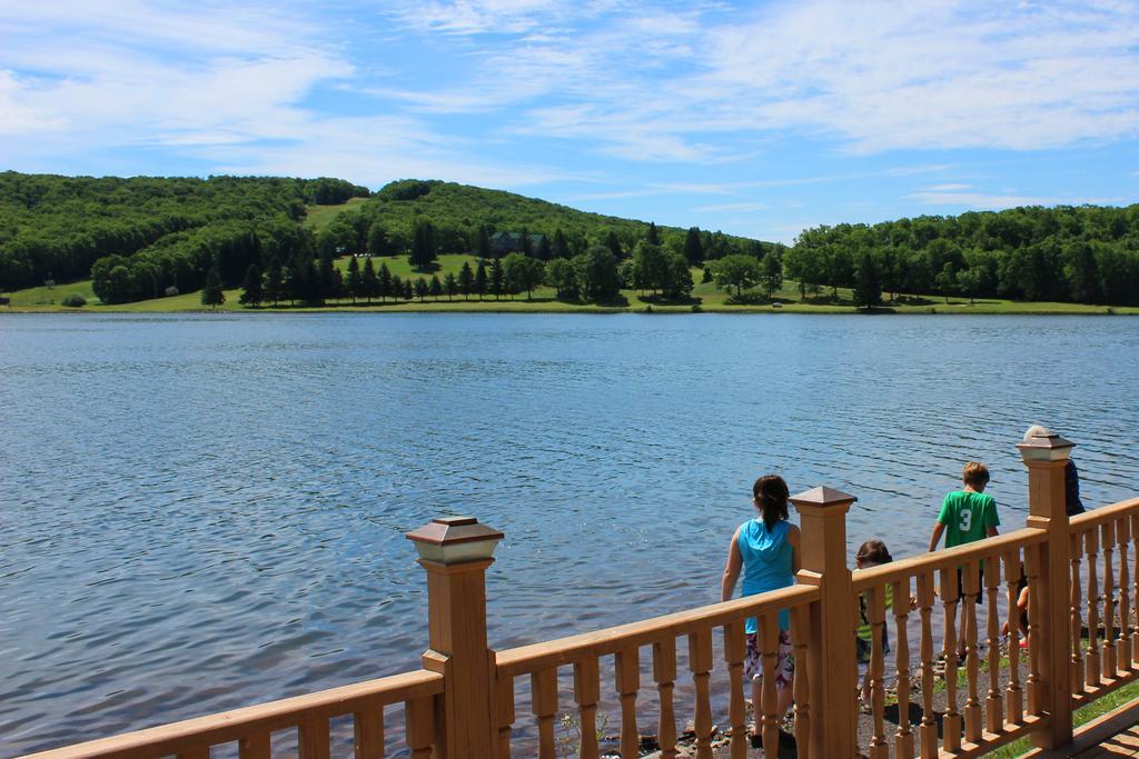 Alpine Lake Resort Terra Alta Экстерьер фото